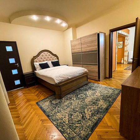 Central Apartment W/ Fire Place - Ground Floor 부쿠레슈티 외부 사진