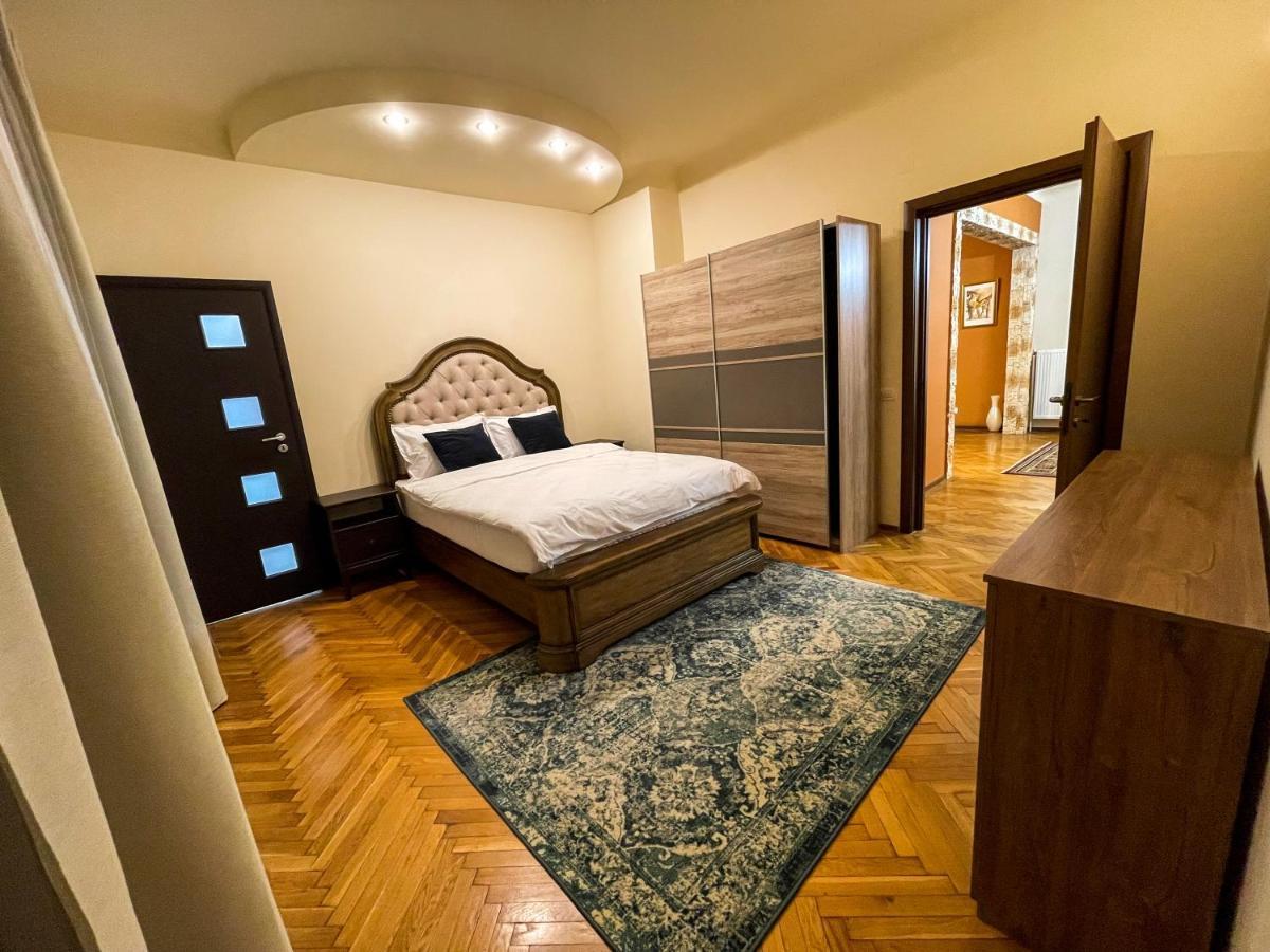 Central Apartment W/ Fire Place - Ground Floor 부쿠레슈티 외부 사진